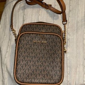 Michael kors crossbody bag